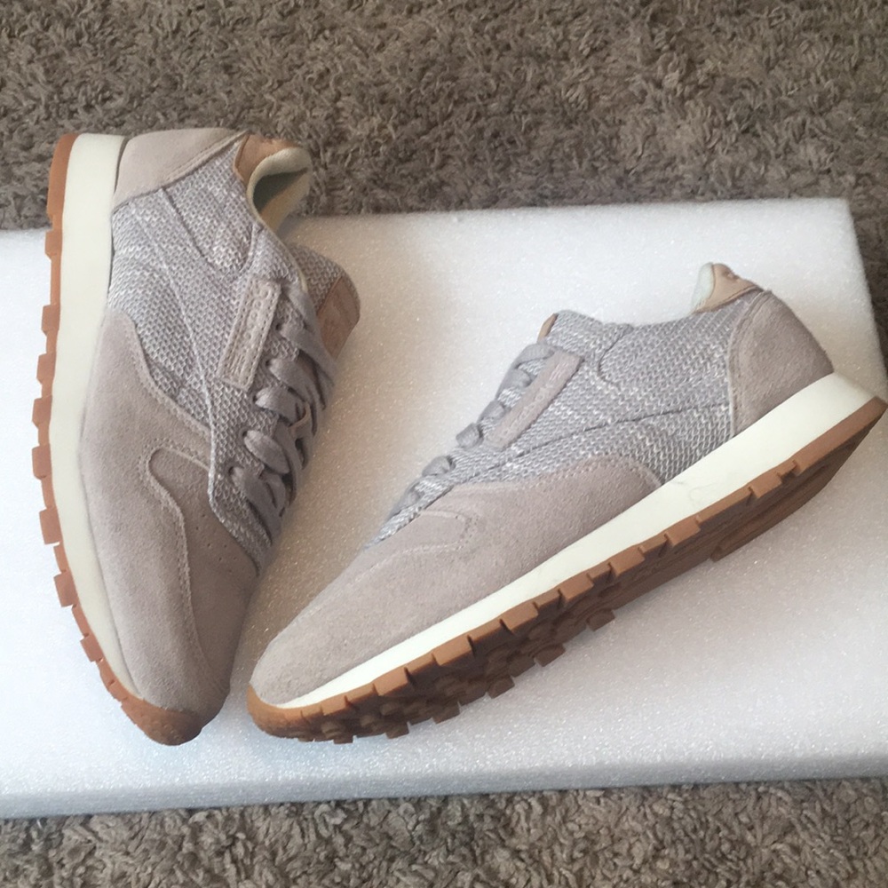 Women Reebok Sneakers